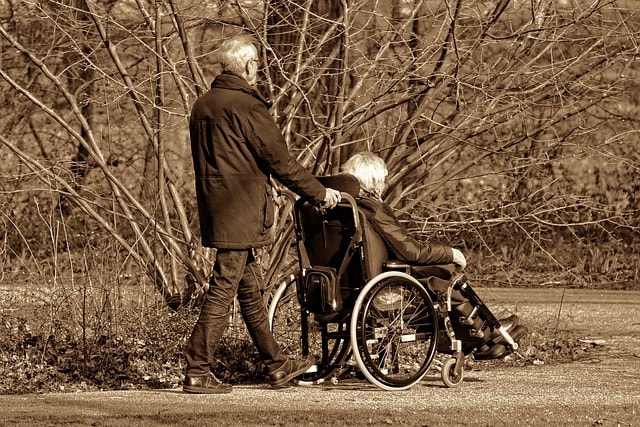 Сумма доплаты за вторую группу инвалидности пенсионеру по старости